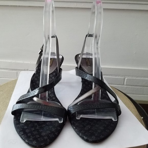 LOUIS VUITTON BLACK LEATHER ANKLE STRAP SANDALS HEELS 37-7 HEELS LV MONOGRAM - Picture 7 of 16